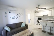 Apartamento en Miami Playa - Urb. Parque de Mont-roig