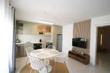 Apartamento en Miami Playa - Urb. Parque de Mont-roig