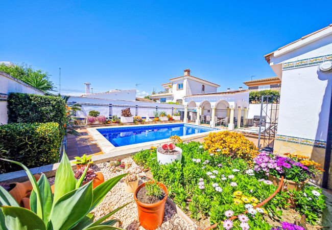 Дом на Cambrils - CASA CORDOBA 