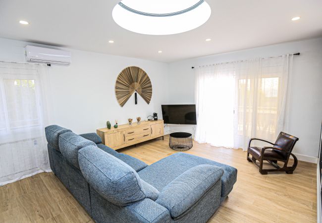 Вилла на Камбрильс - VILLA ACACIAS Вилла на Камбрильс - VILLA ACACIAS