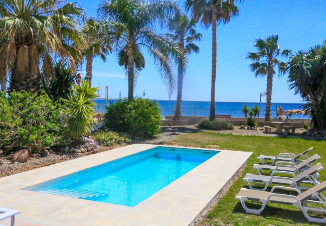 Вилла на Камбрильс - VILLA ACACIAS Вилла на Камбрильс - VILLA ACACIAS